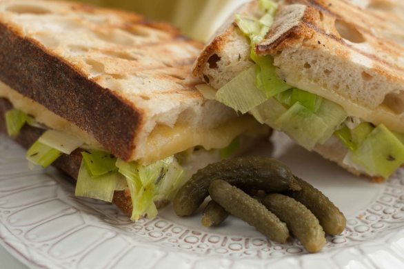 Cheese leek toasted sandwich 6